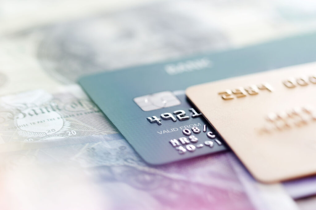 転職するとクレジットカードの審査が通りにくくなる訳